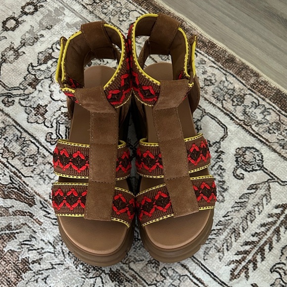 UGG Platform free people Brown and Red Embroidered chunky Sandals - Picture 2 of 7